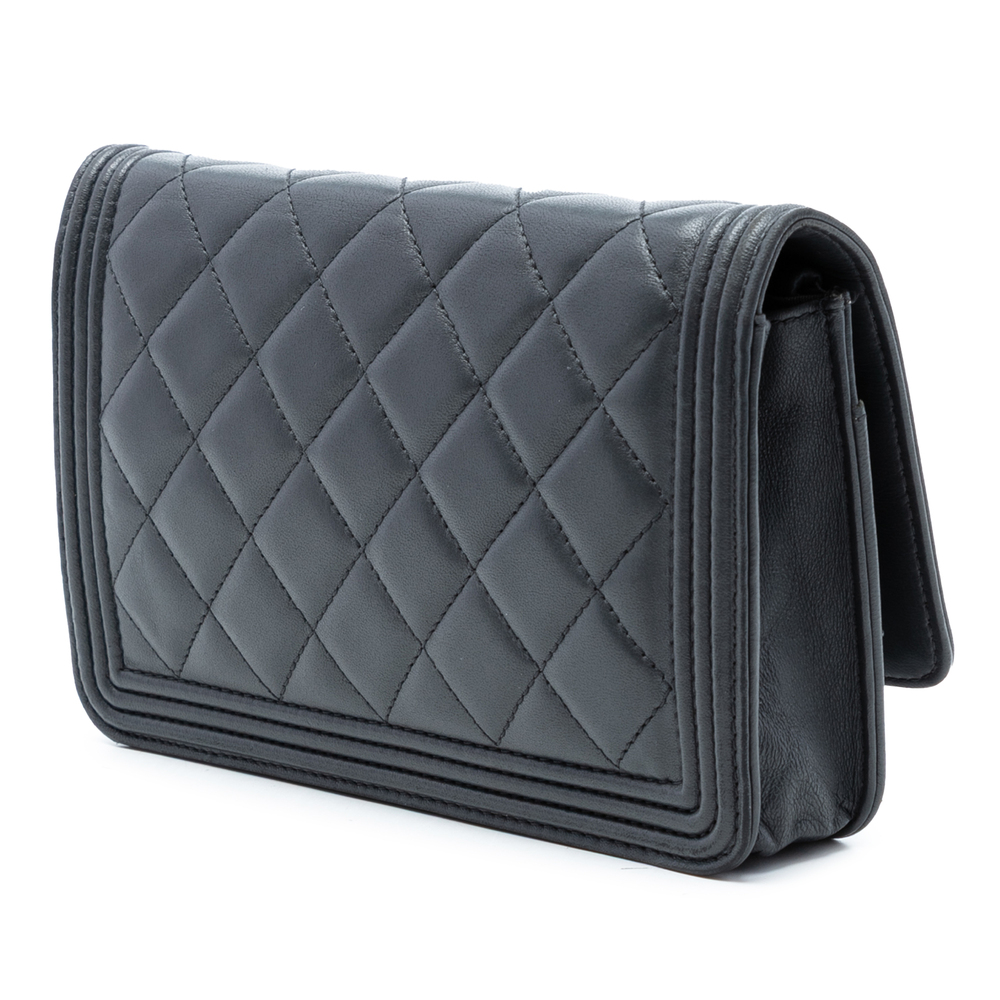 Pre-Loved Chanel Quilted Lambskin Boy Wallet On Chain - Picture 2 of 7